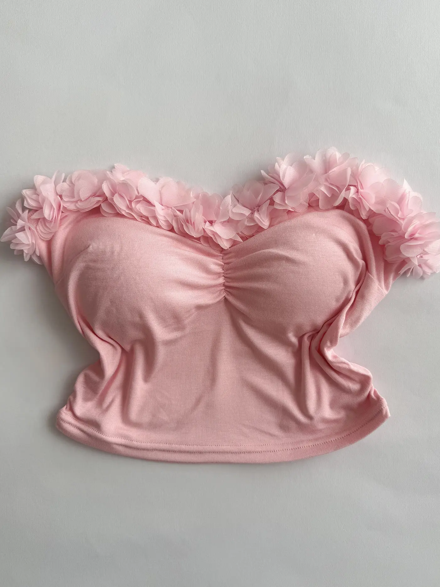 کراپ تاپ دکلته شکوفه